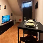 Giano Host - Famagosta